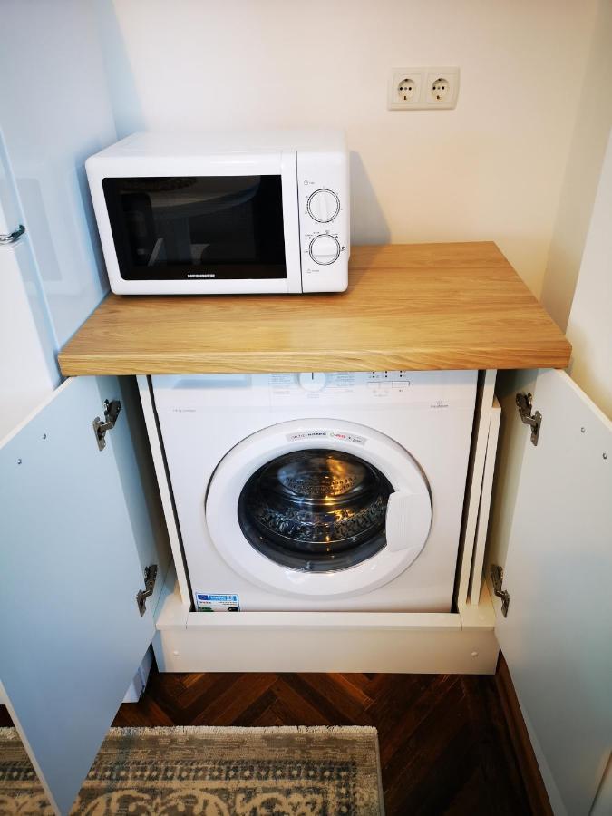 Weisz Apartment-City Center-Free Private Parking,Wifi,Ac Carei Exterior foto